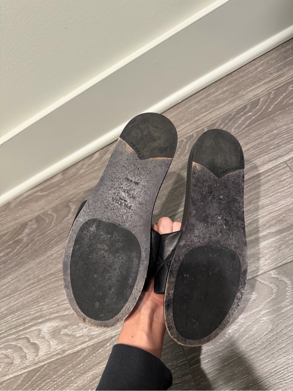 Prada slides - Picture 3 of 4